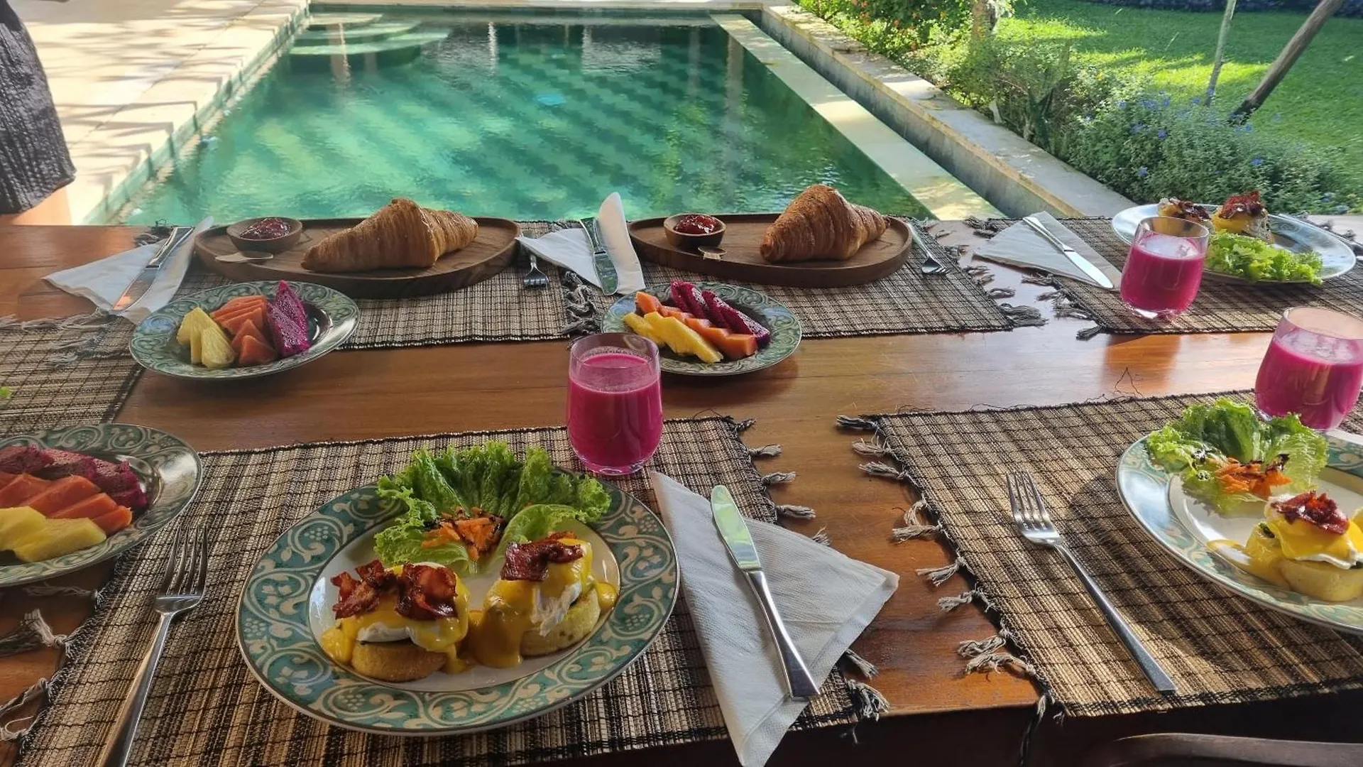 New 4 Bedroom Villa Surrounded By Jungle And Ricefields Ubud Indonésie
